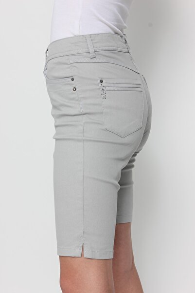 BNT Kadın Şort Paça Yırtmaçlı