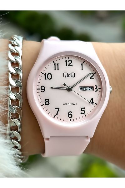 Q&Q Brand Women's Wristwatch with Calendar and Numbers on a Pink Strap Suitable for Pool and Sea Use + bracelet