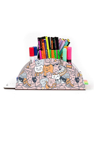 kutuTR Wooden Vip Cute Animal Model Rainbow Ruled Desktop Pen Holder Organizer Assembled Boxed