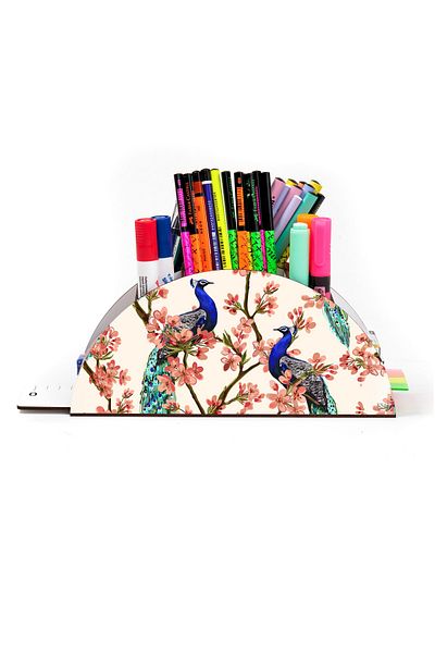kutuTR Wooden Vip Animalss Model Rainbow Ruled Desktop Pen Holder Organizer Assembled Boxed