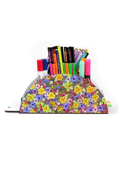 kutuTR Wooden Vip Fruit And Plant Model Rainbow Ruled Desktop Pen Holder Organizer Assembled Boxed