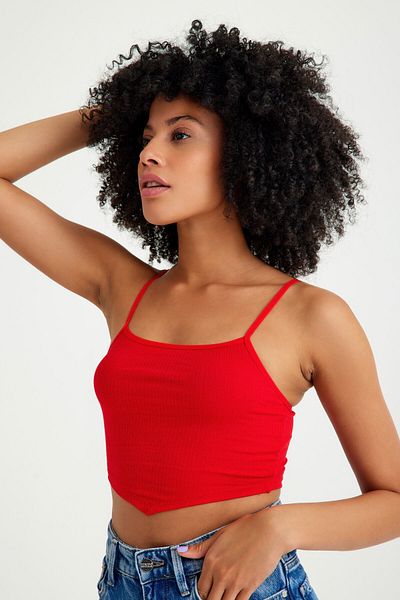 Top Step Ribbed Camisole Front Triangle Detailed Crop Body
