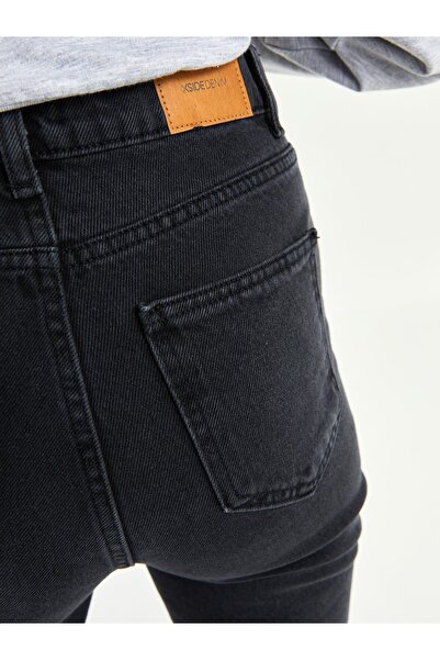 LC Waikiki Jeanshose für Damen im Mom Fit mit hoher Taille und Taschendetail