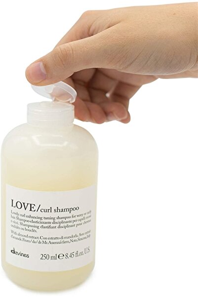Davines Vegan Love Curl Shampoo Dalgalı Saçlara Özel Nem Şampuanı 250ml 8004608257097. 75524
