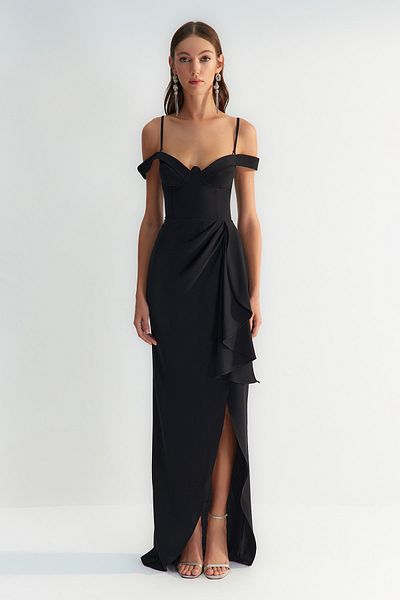 Trendyol Collection X Zeynep Tosun černé večerní a maturitní šaty TCLSS23AE00011