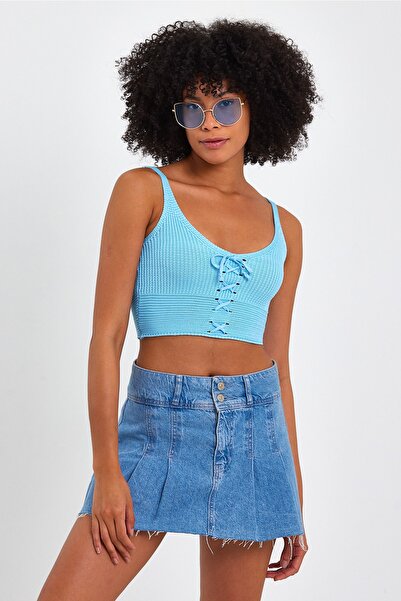 ASEDE بلوزة تريكو قصيرة - تصميم نسائي برباط متقاطع