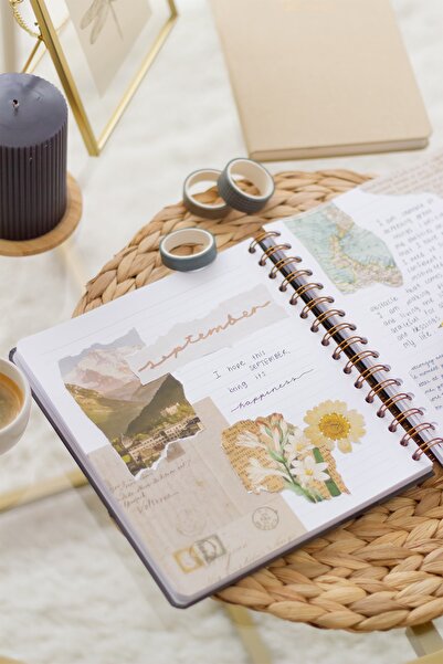 Matt Notebook 19x21 Cm Kare Lastikli Spiralli Sert Kapak Not Defteri Çizgili