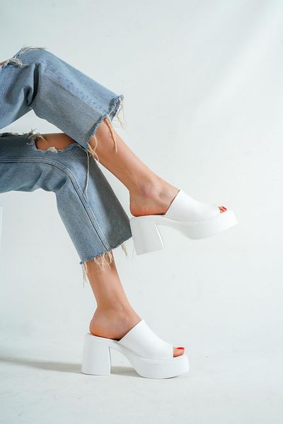 Capone Outfitters Capone Platform White Women's Slippers