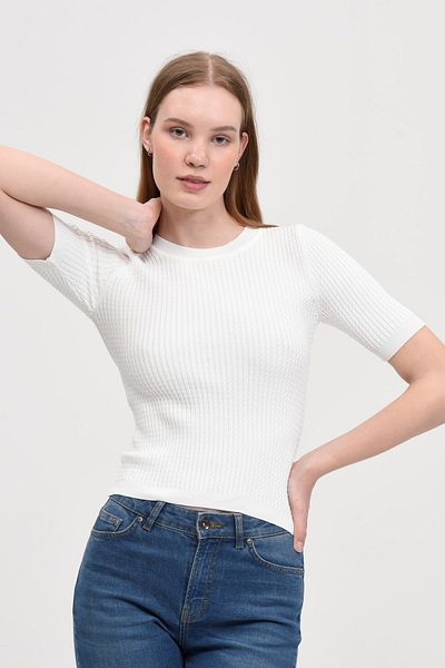 Fanori Woman Bluză albă tricotată elastică, cu mânecă scurtă, montată/pe corp