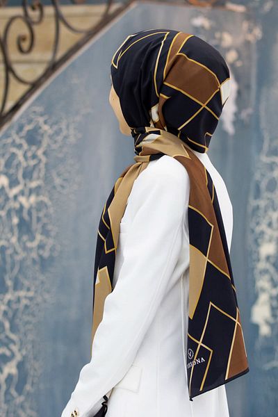 Vissona Γυναικείο σάλι πολυτελείας Medina Silk Mustard