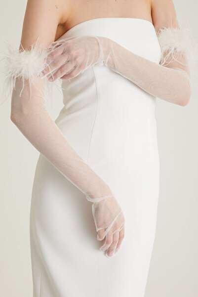 TARA COŞKUNTUNCEL Beyaz Tüylü Uzun Tül Nişan Eldiveni