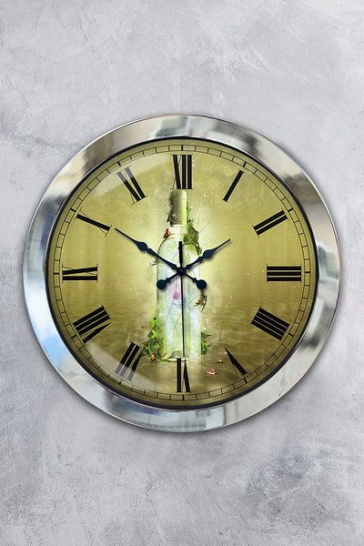 Kasva Concept Gift 36 cm Chrome Metal Bottle Wall Clock