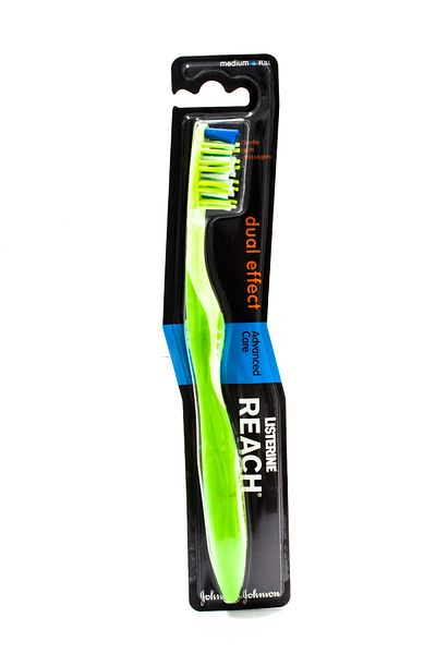 Listerine Toothbrush Dual Effect Medium