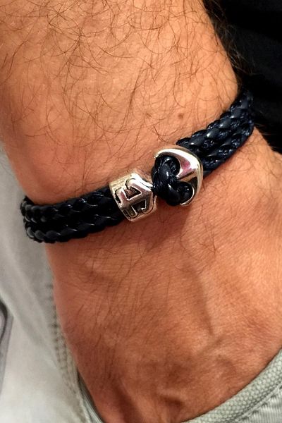 Solfera Men's Design Navy Blue Leather Bracelet Bt070