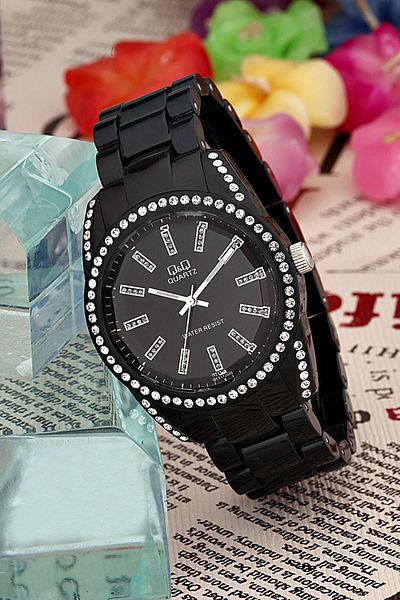 Q&Q Women's Wristwatch 3B709