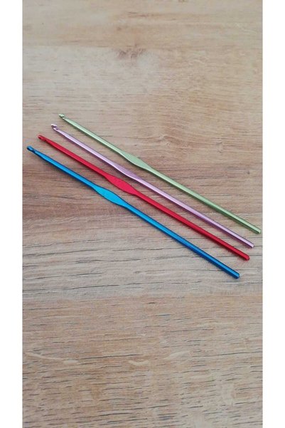 indirimcik Metal Örgü Tığ 3,5 Numara Renkli / 15cm 3,5mm / 1 Adet