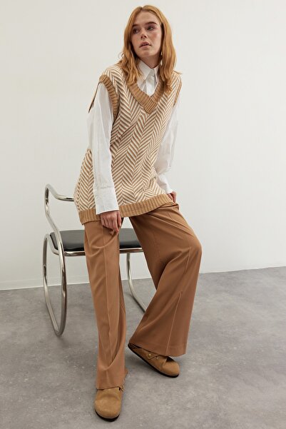 Trendyol Modest Pullover Weste - Braun - Figurbetont