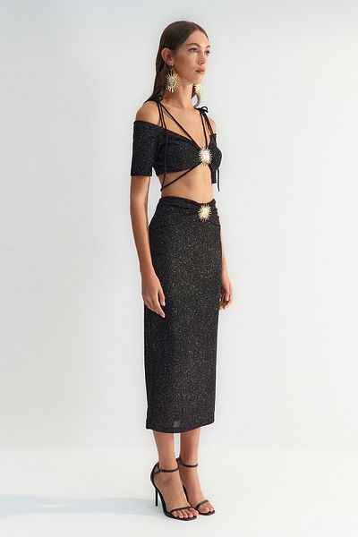 Trendyol Collection X Zeynep Tosun Černá stříbřitá pletená sukně s detailem příslušenství Sun TCLSS23ET00009