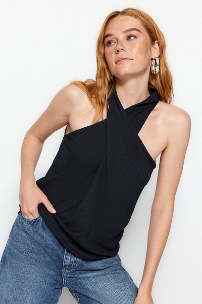 Trendyol Collection Dark Navy Collar Detailed Wrapped/Textured Knitted Blouse TWOSS23BZ00960