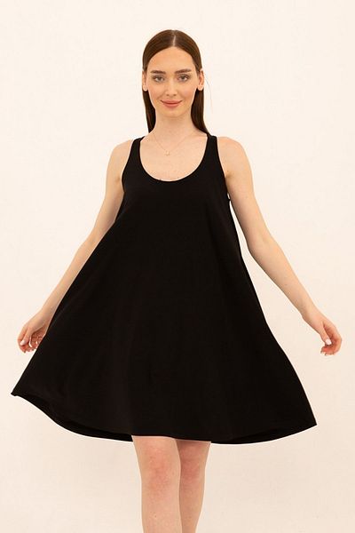 Laranor Black U-Neck Relaxed Fit Dress