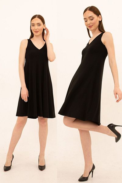 Laranor Black V-Neck Dress