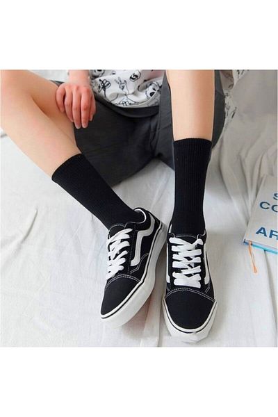 CFNY SOCKS 4 чифта Икономичен пакет Мъже Жени Унисекс Дълги тенис чорапи Черно-бели обикновени колежански чорапи