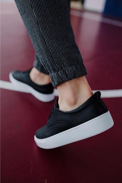 Knack Casual Shoes 077 Black (White Sole)