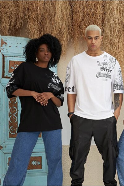 kargasa تيشيرت ستريت جارديان كبير الحجم للجنسين