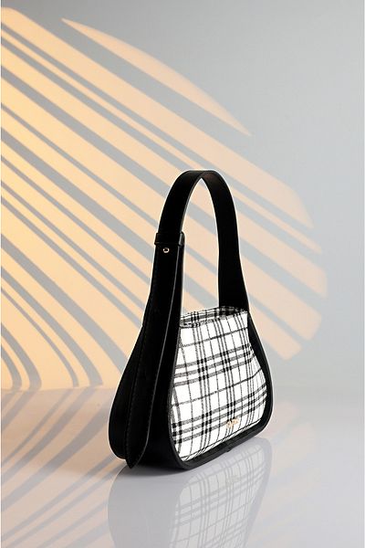 Rimense Women's Black Square Patterned Linen Adjustable Strap Hand and Shoulder Baguette Bag