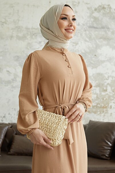 InStyle Šaty Meyra Buttoned Ayrobin - Mliečne hnedé