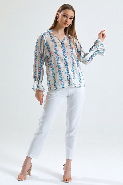 MD trend Bluză de vară din satin, albastră, cu decolteu în V, cu mâneci cu volan, cu nasturi, cu modele florale