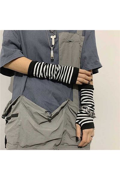 İYİ MODA 2025 Spring Summer Black Long Cutout Finger Double Sleeve
