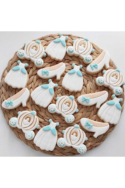 Tatlı Armağanlar Cinderella Ash Cat Boutique Cookies - 20 Pieces
