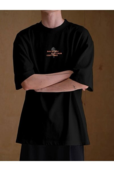 SELENA BUTİK تي شيرت أسود فريد كبير الحجم مطبوع يومًا بعد يوم