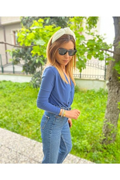 who knows ¿ White Crown