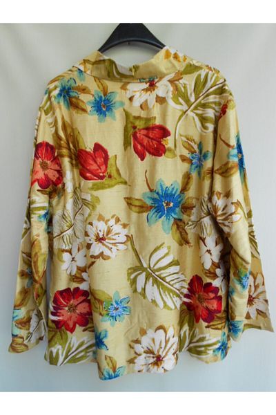 Laura Ashley Women's Beige Authentic Silk Floral Patterned Jacket