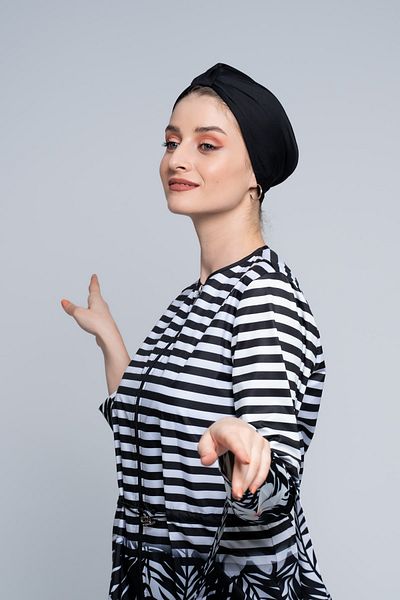 Minel Women's Black Ready Wrapped Sea Bonnet
