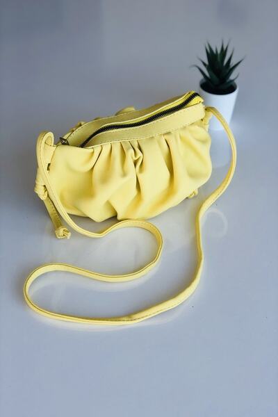 Bagzone Жіноча жовта сумка з деталями на плечі