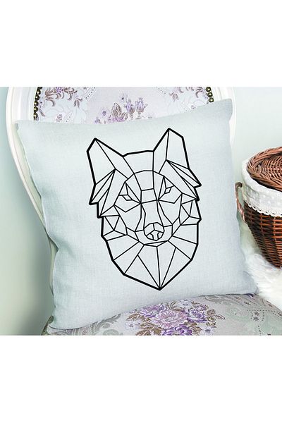 Realhomes Husă de pernă modernă cu desen geometric de lup cu fundal alb