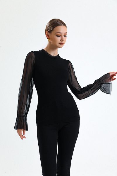Elia Moda Γυναικεία Πλεκτή Μπλούζα με Μαύρο Γιακά Λεπτομέρεια Μανίκι Τούλι