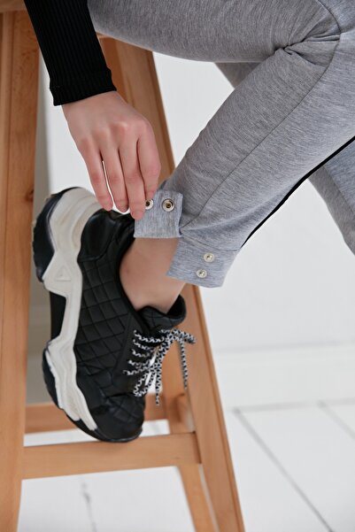 Green Hill The Sweatpants are Made of Two Thread Fabric with Snap Legs Suitable for Daily Use.