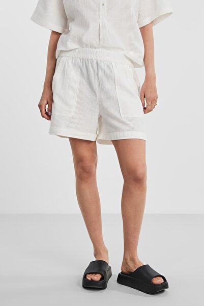 PIECES 17137925 Σορτς & Βερμούδες L