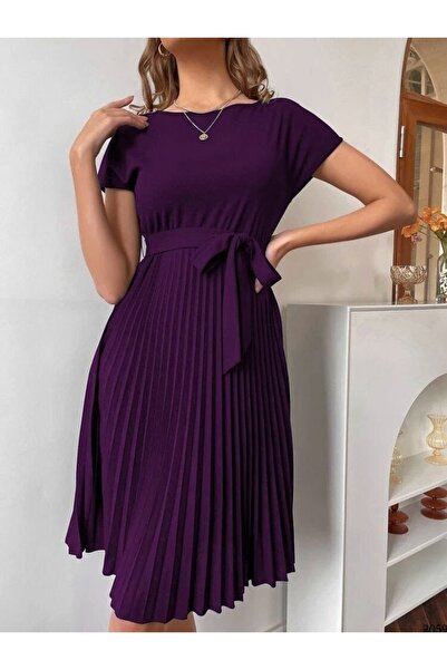 twomeey Φόρεμα από ύφασμα κρεπ με πλισέ φούστα και ζώνη στη μέση (επιλογή χρώ...