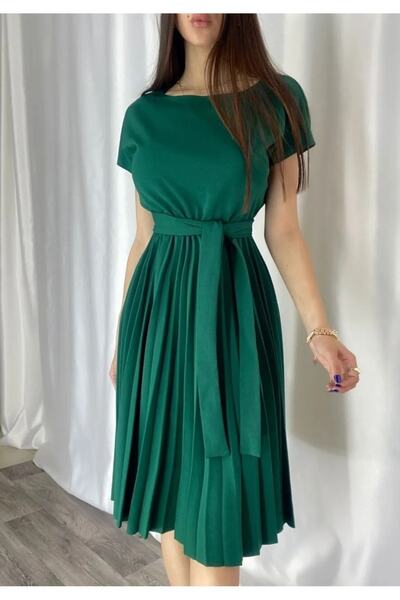 twomeey Γυναικείο πράσινο φόρεμα από ύφασμα κρεπ με πλισέ φούστα και ζώνη στη...