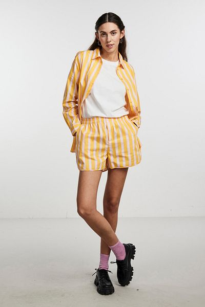 PIECES 17139737 Pantaloni scurți și Bermude L