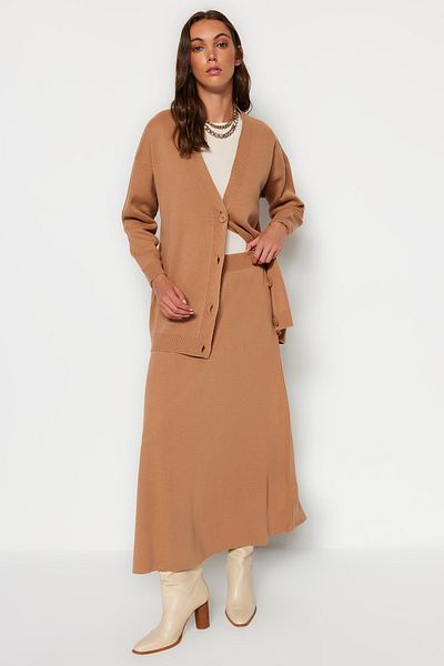 Trendyol Modest Σετ Πλεκτά Ζακέτα-Φούστα Camel TCTAW24US00005