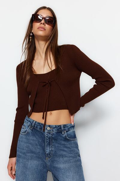 Trendyol Collection Brown Crop Tie Detailed Blouse-Cardigan Knitwear Set TWOSS21HI0002