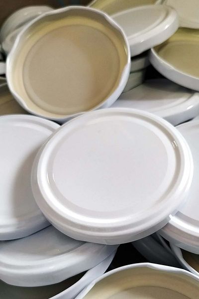 Jenisa 10 Pieces Canning Jar Lid Metal White Silicone Lid
