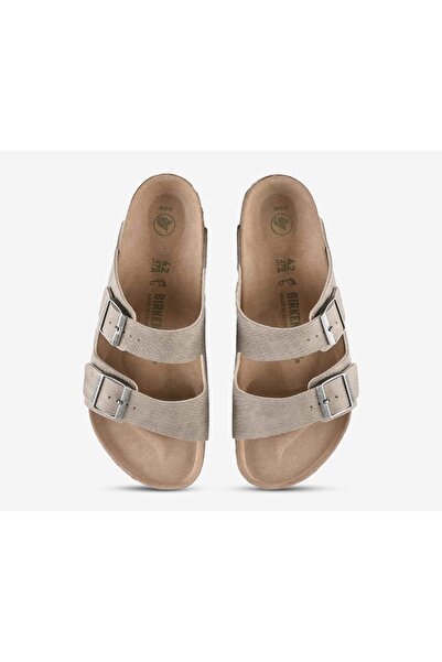 Birkenstock شبشب رجالي من Arizona Desert Dust Veg باللون الأزرق الداكن