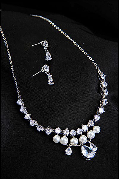 EUROMODA Special Zirconium Stone Glass Pearl Silver Plated Necklace Earring Evening Dress Suit Set